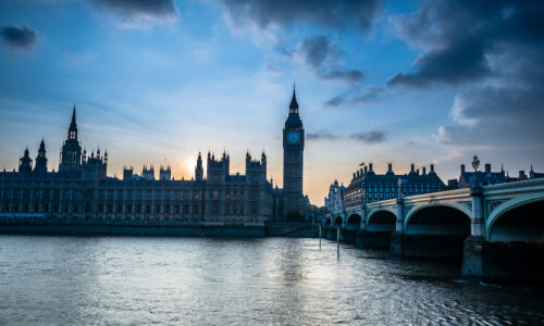 westminster-abbey-and-big-ben-in-the-london-skylin-2023-11-27-05-06-48-utc